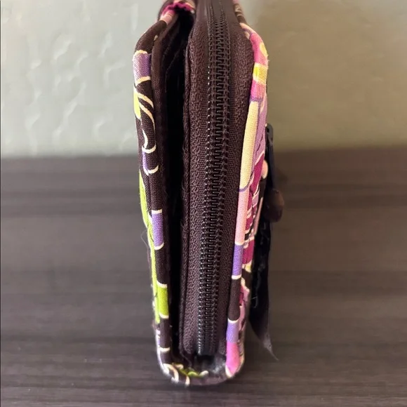 Vera Bradley Floral Retired Turnlock Ziparound Quilted Credit‎ Card Wallet - Picture 6 of 10